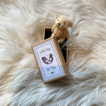 Little hug | LilyandME