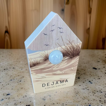 Alternative view of Singing Bird Box | Dejama